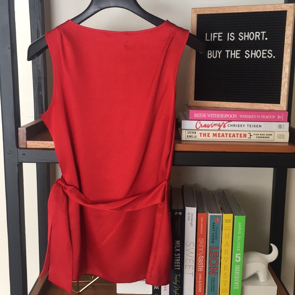 Calvin Klein Shell - Picture 2 of 6